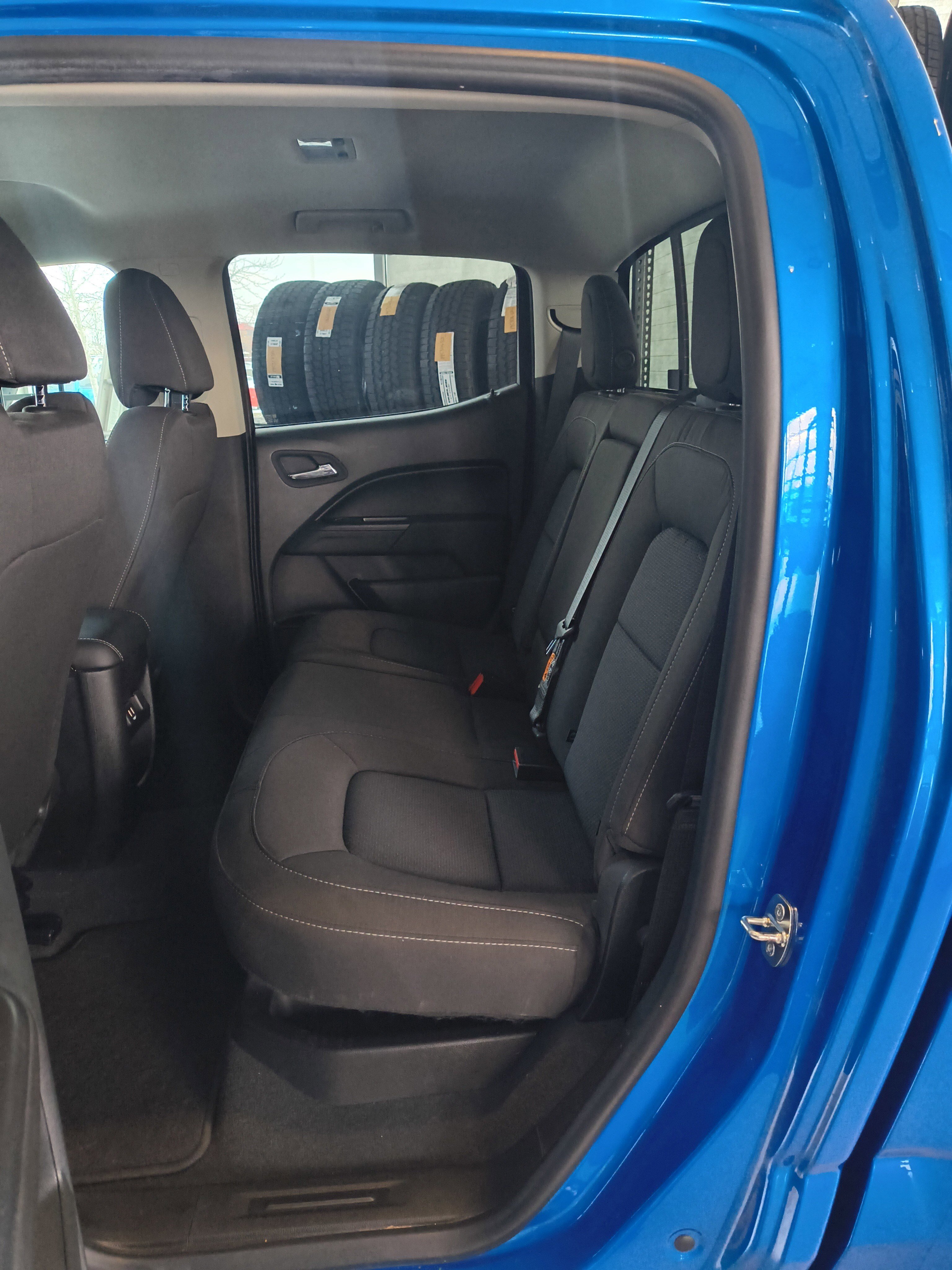 Used 2022 Chevrolet Colorado LT w/ LT Convenience Package image 26