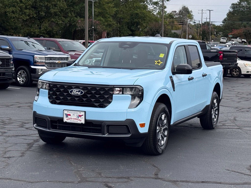 New 2026 Ford Maverick XLT w/ Equipment Group 301A AWD/4WD image 2