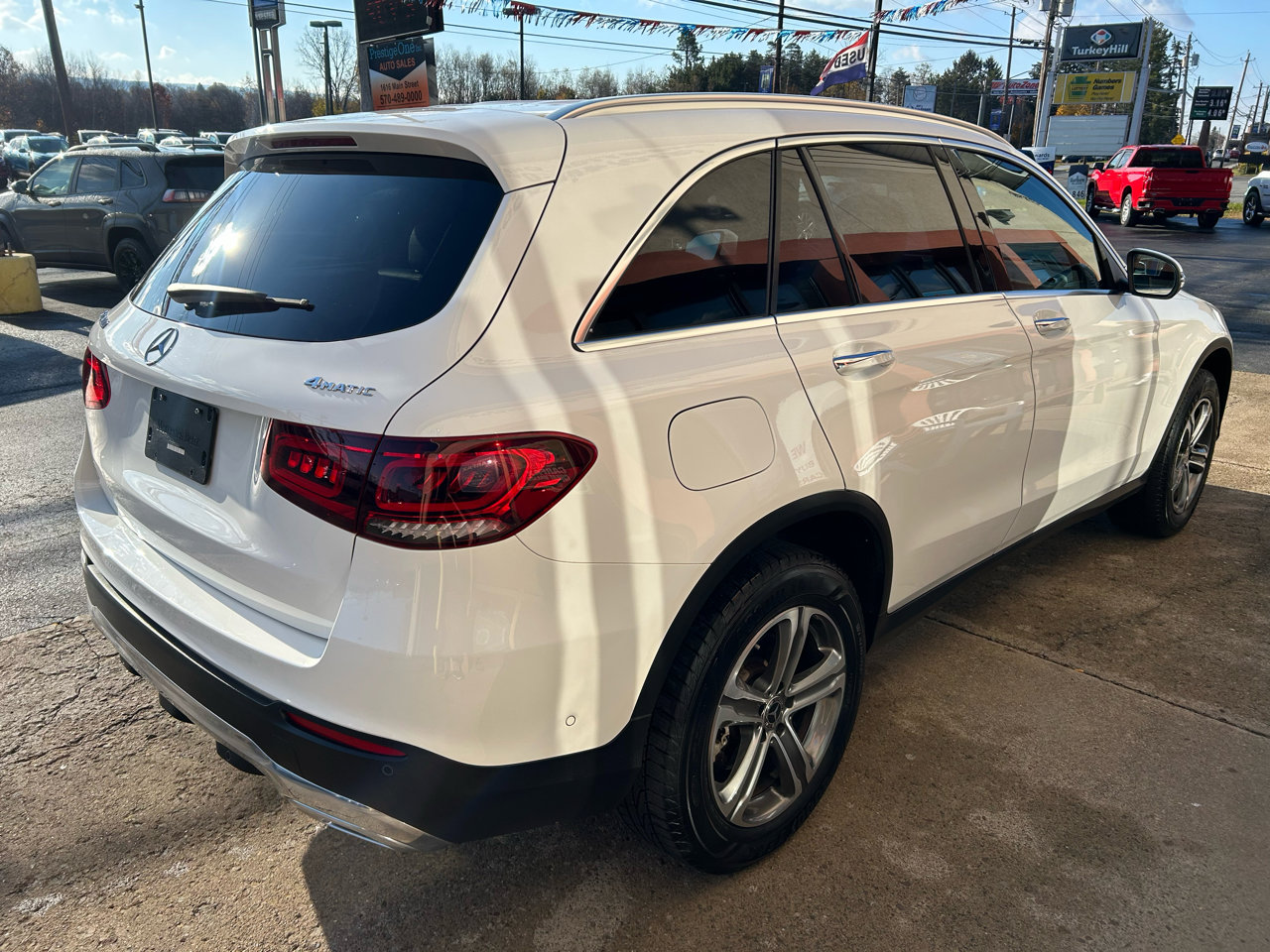 Used 2022 Mercedes-Benz GLC 300 4MATIC image 6
