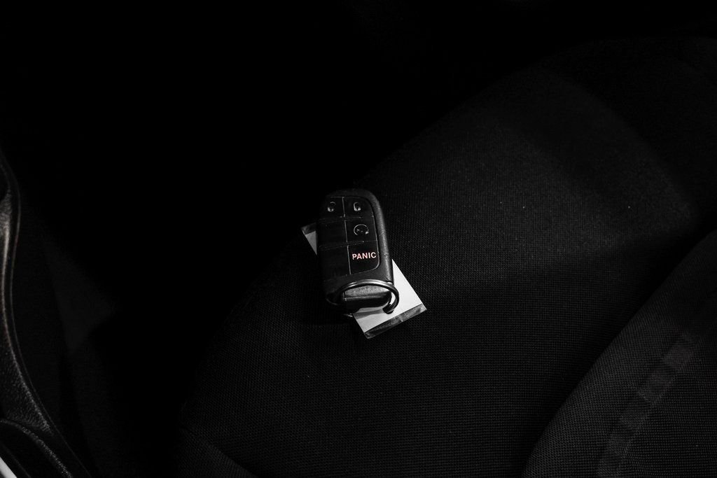 Used 2018 Jeep Renegade Latitude FWD image 61