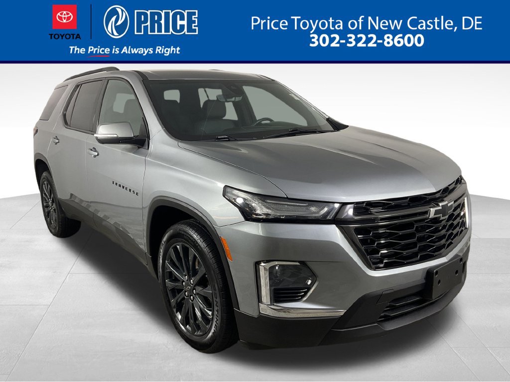 Used 2023 Chevrolet Traverse RS FWD image 1