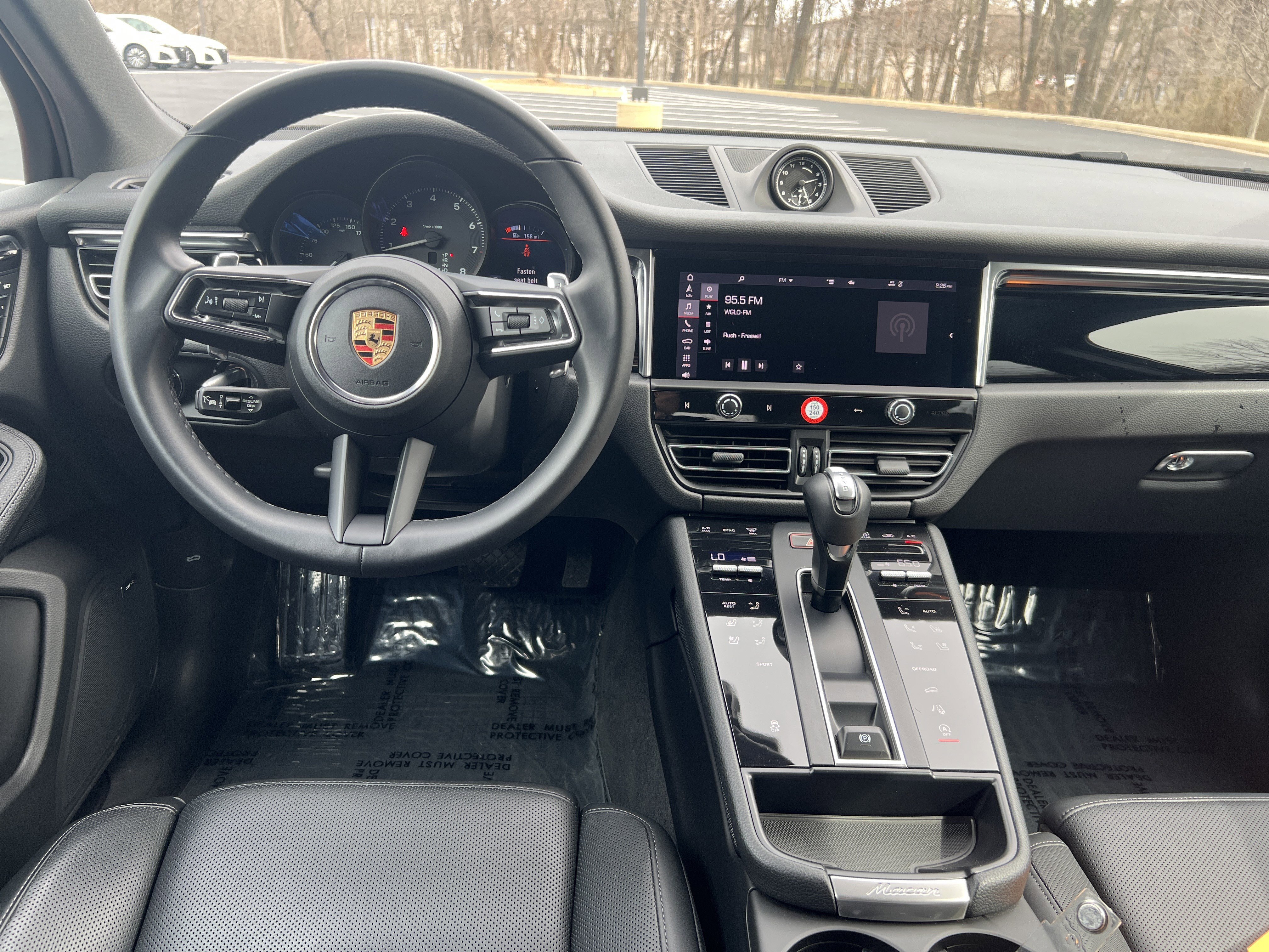 Used 2024 Porsche Macan Turbo image 10