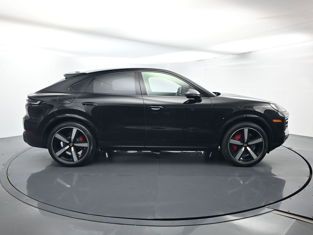 Certified 2024 Porsche Cayenne S AWD/4WD image 16