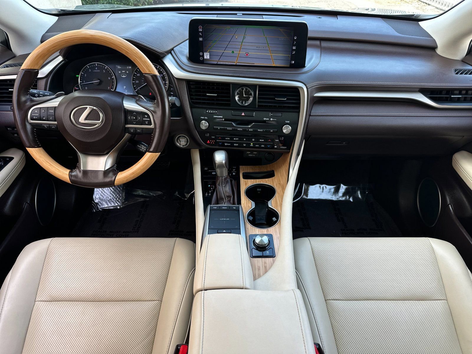 Used 2020 Lexus RX 350L FWD w/ Premium Package image 15