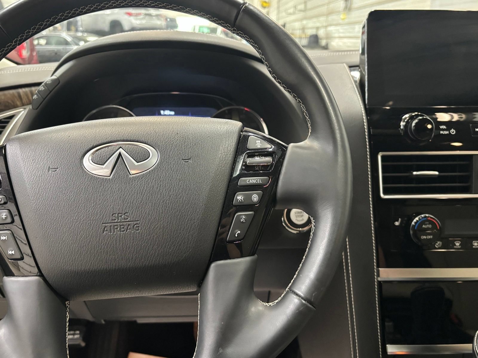 Used 2023 INFINITI QX80 Premium Select w/ Cargo Package AWD/4WD image 14