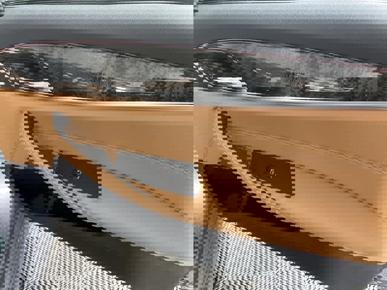 Certified 2023 BMW 530i xDrive w/ M Sport Package image 17