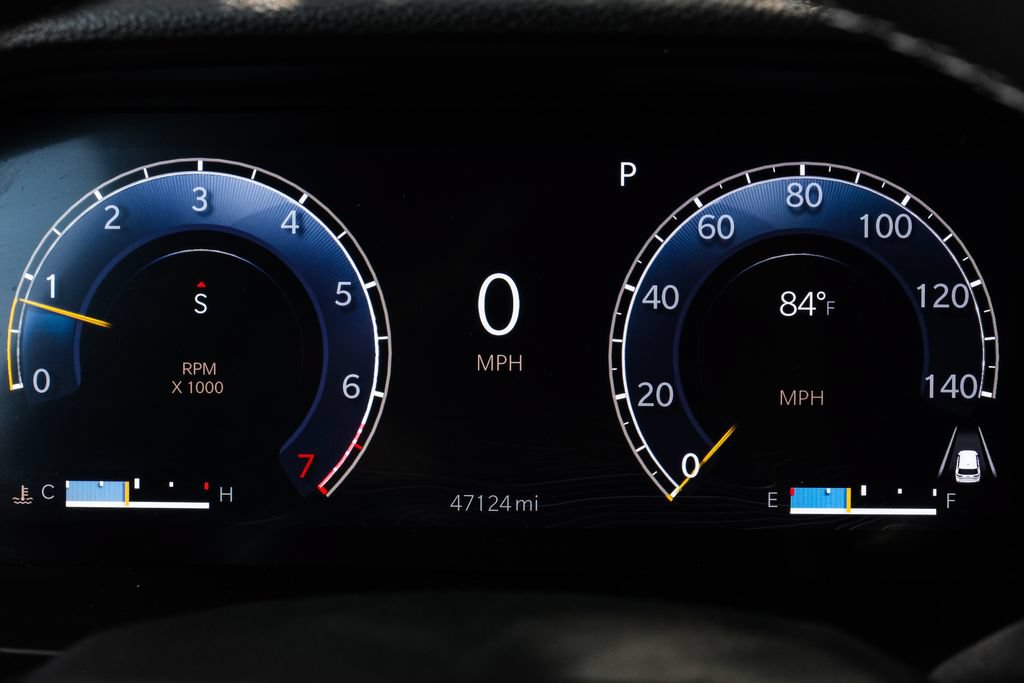 Used 2023 Jeep Grand Cherokee Limited RWD image 29