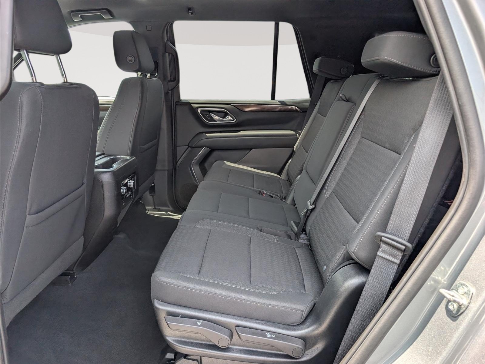 Used 2023 GMC Yukon SLE w/ Gmc Pro Safety Plus Package RWD image 17