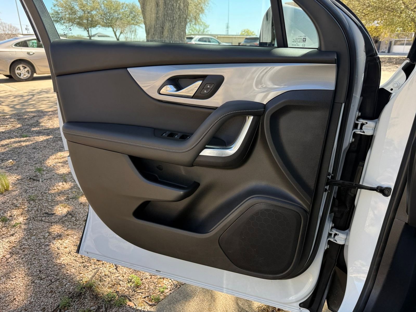 Used 2025 Chevrolet Blazer LT image 18