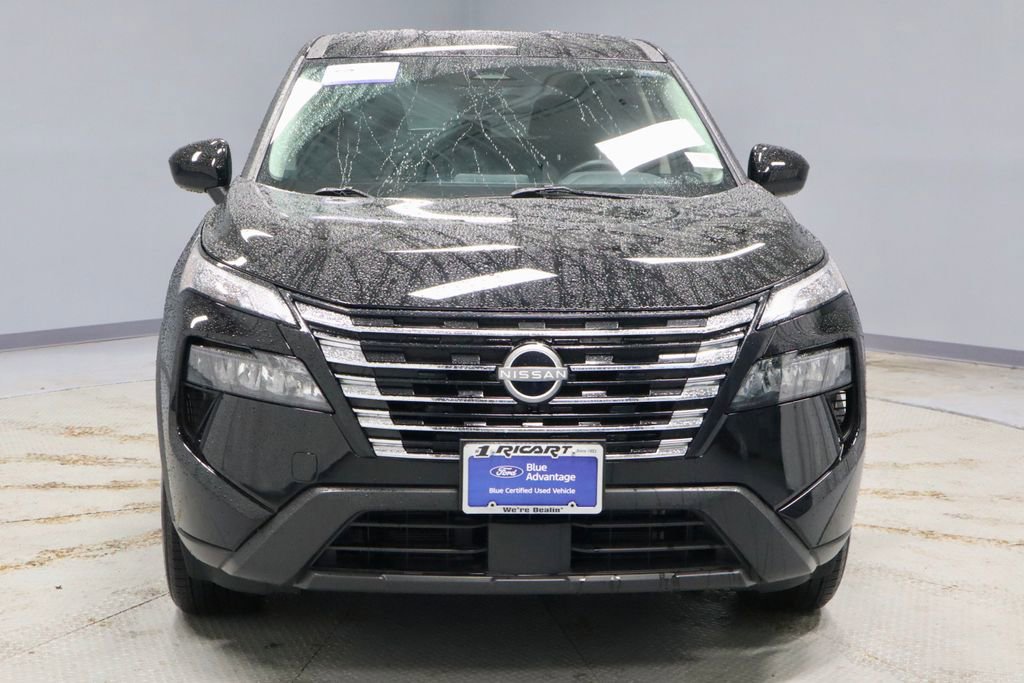 Certified 2025 Nissan Rogue SV FWD image 5