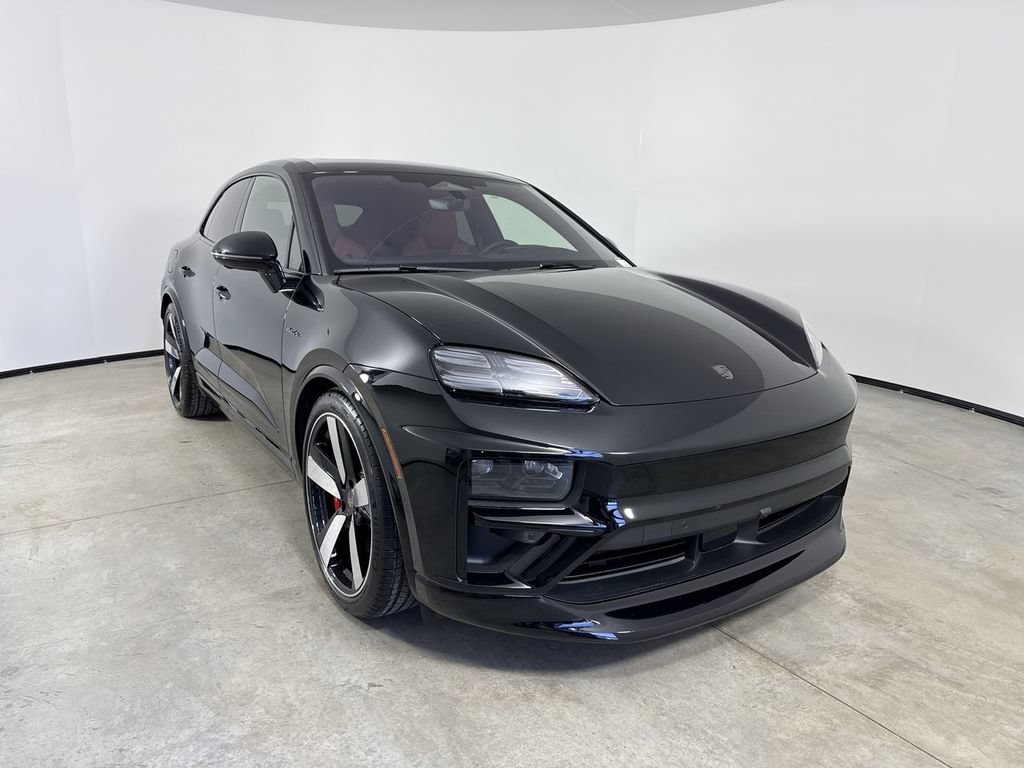 New 2026 Porsche Macan Turbo Electric AWD/4WD image 9