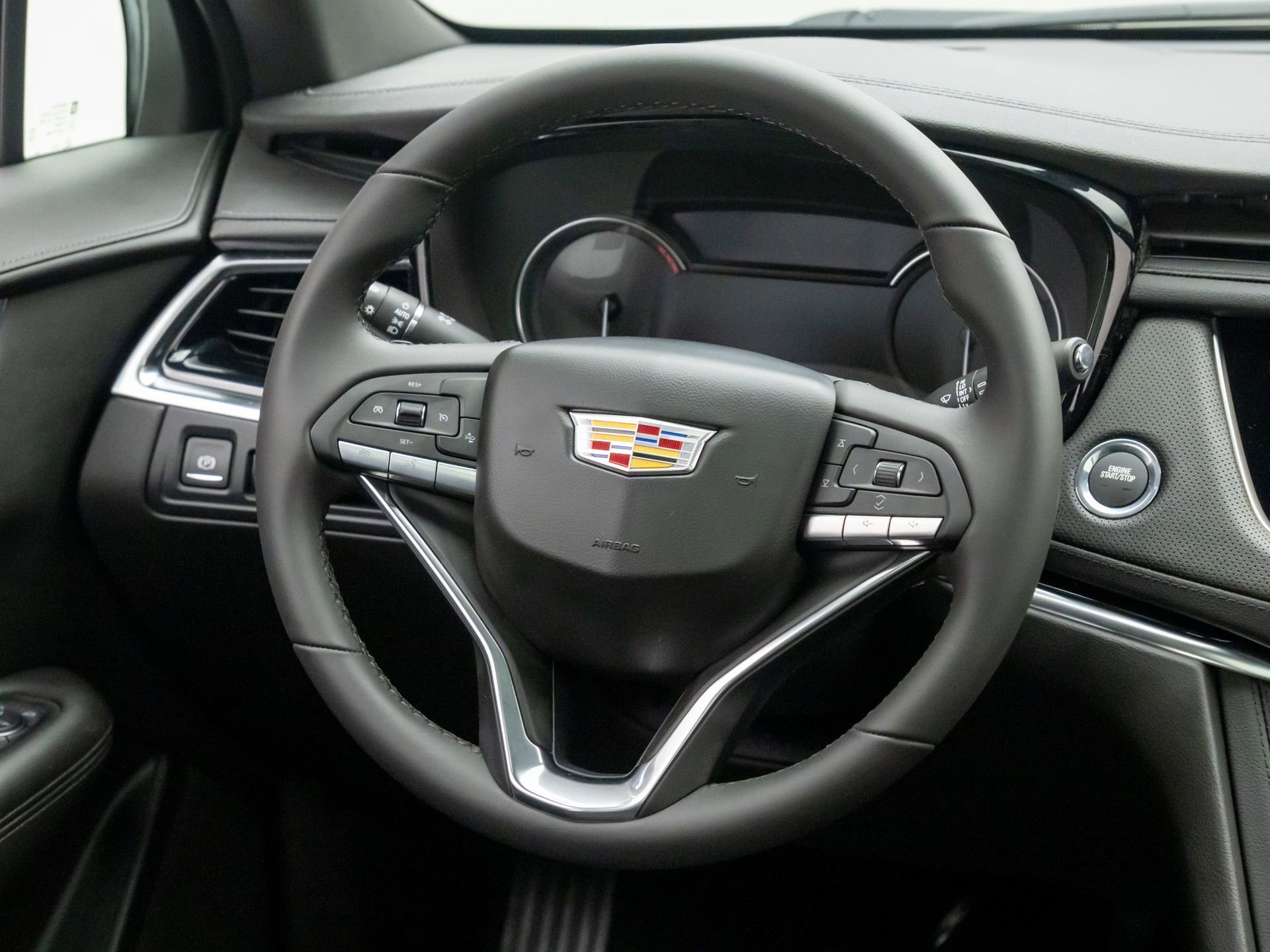 New 2025 Cadillac XT6 Luxury image 12