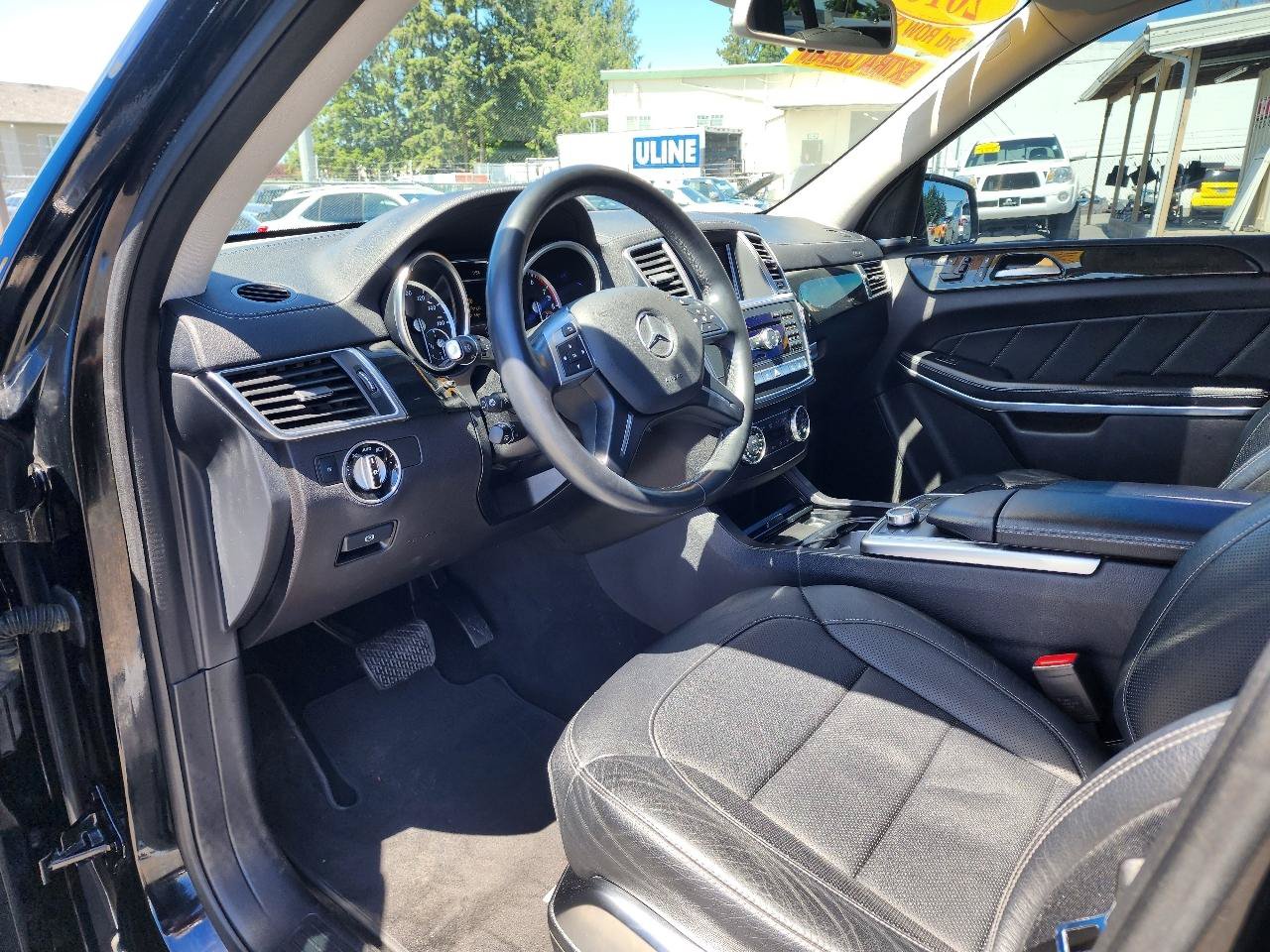 Used 2016 Mercedes-Benz GL 550 4MATIC image 13