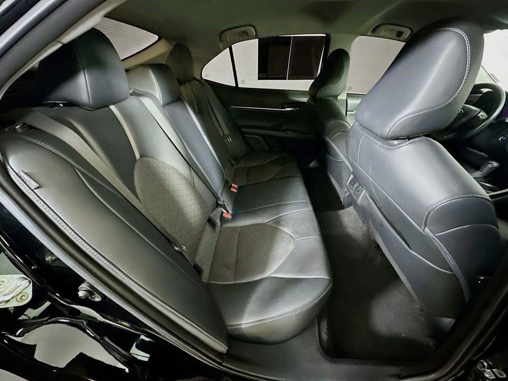 Used 2023 Toyota Camry XSE FWD image 11