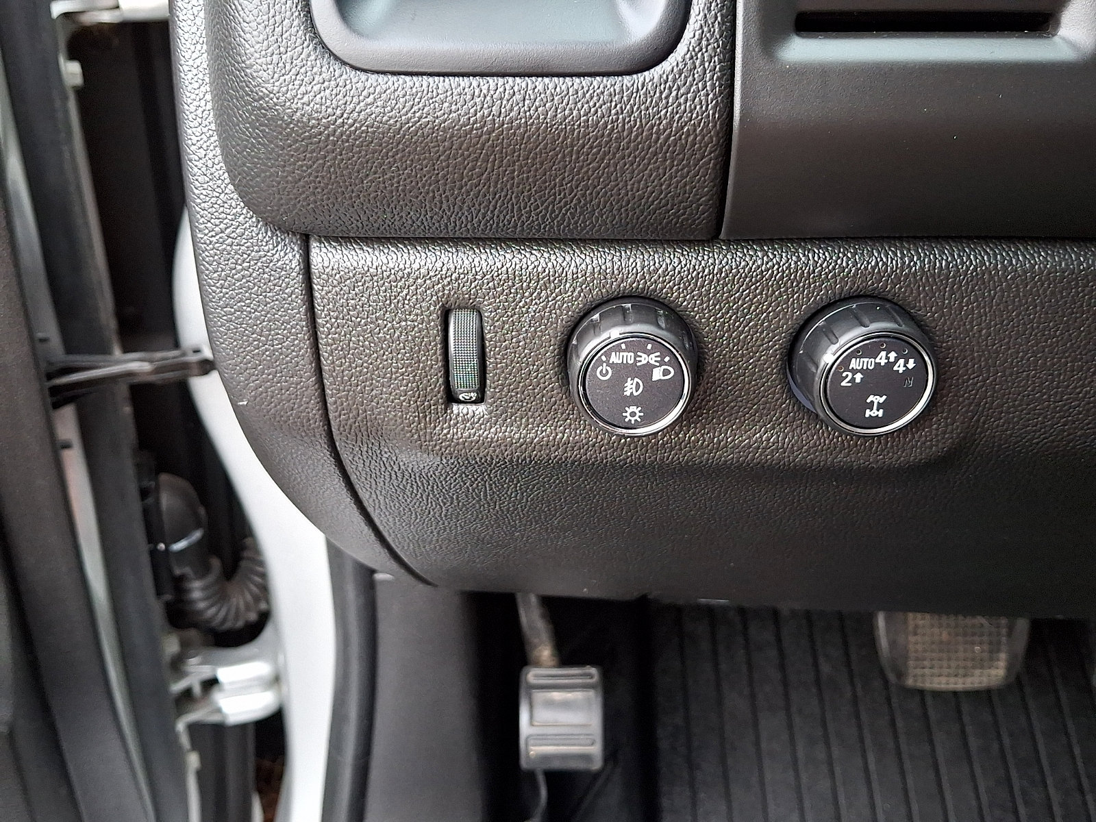 Used 2017 Chevrolet Colorado LT AWD/4WD image 21