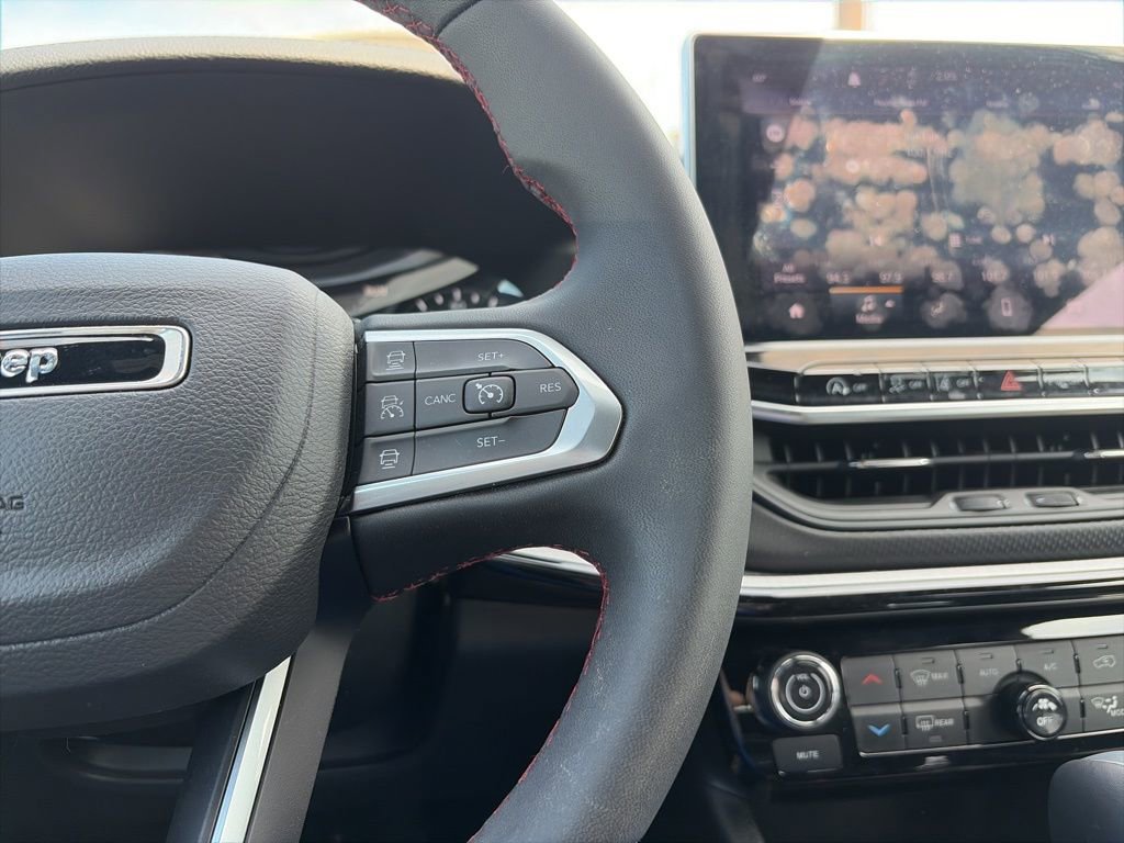 Used 2024 Jeep Compass Trailhawk image 18