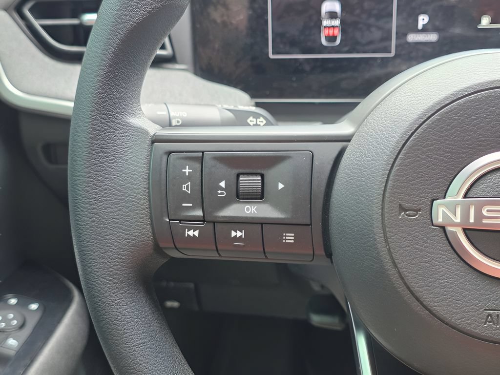 Used 2025 Nissan Kicks SV FWD image 16