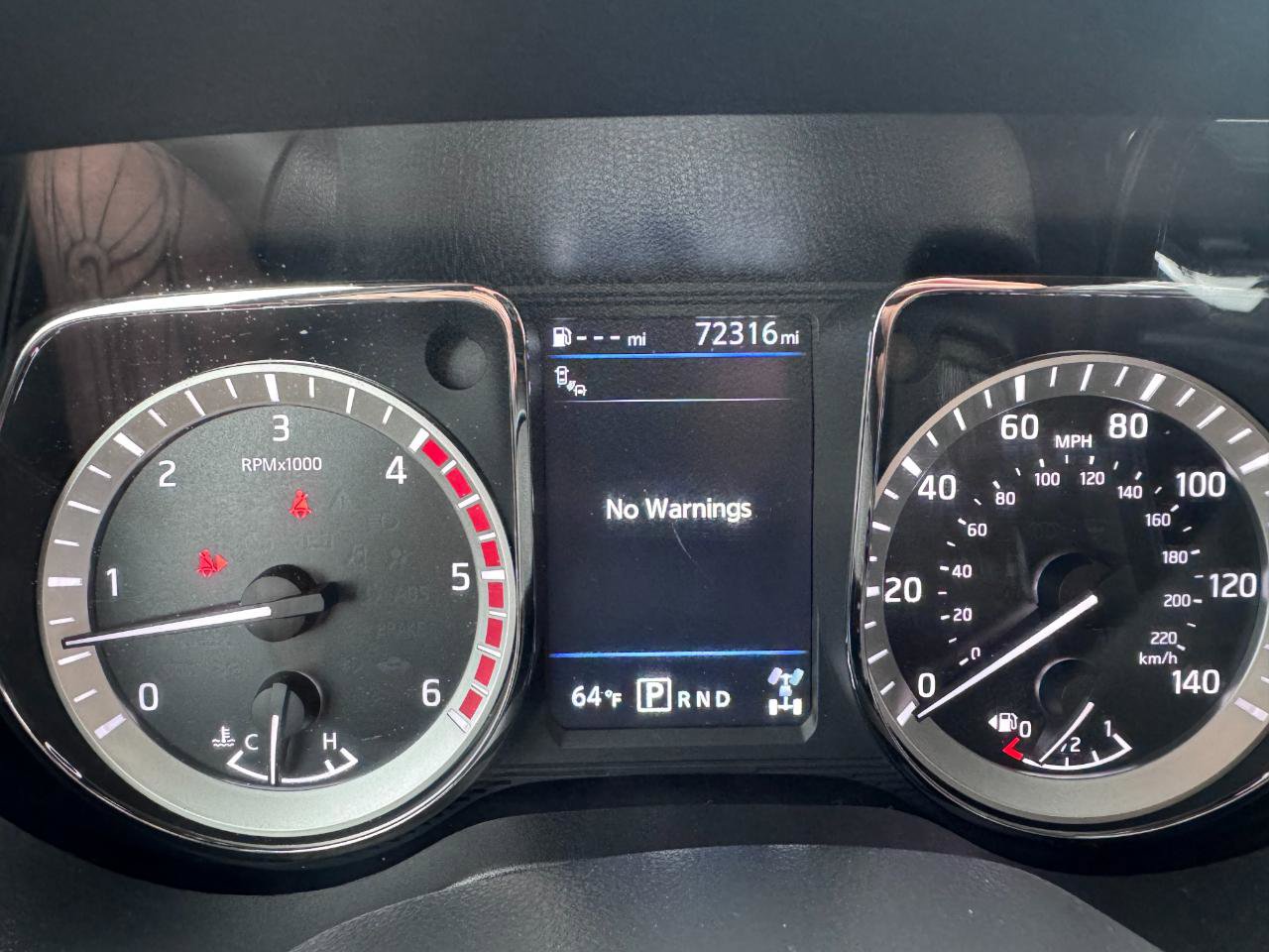 Used 2019 Nissan Titan SV w/ SV Convenience Package AWD/4WD image 11