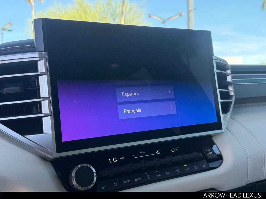 Used 2025 Toyota Sequoia Capstone image 19