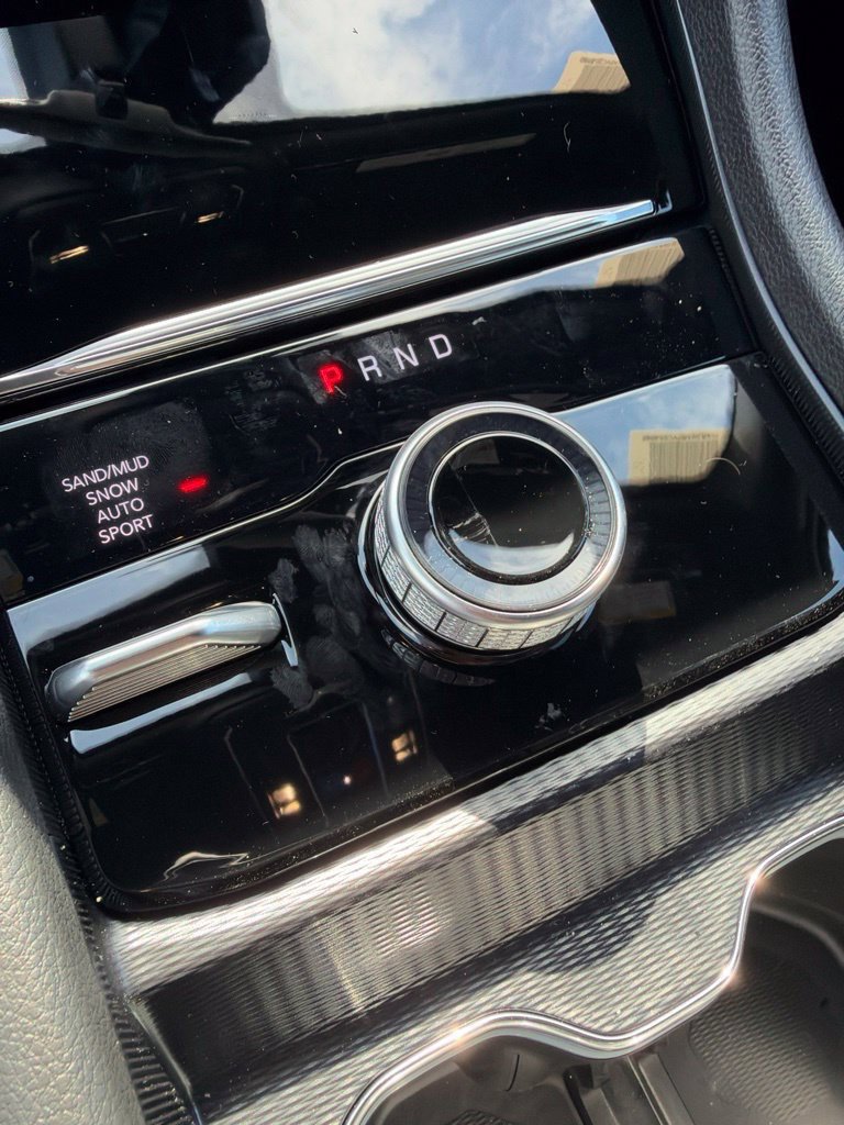New 2027 Jeep Grand Cherokee Altitude AWD/4WD image 9
