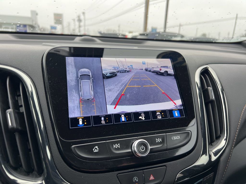 Used 2023 Chevrolet Equinox Premier image 14