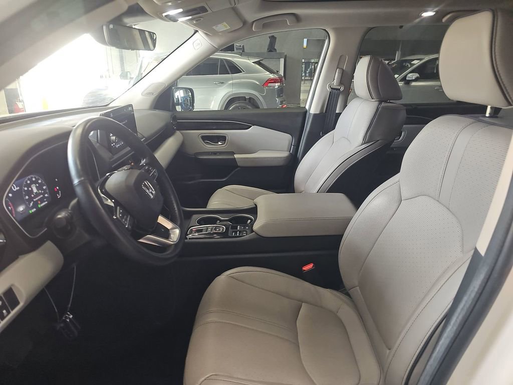 Used 2024 Honda Pilot Elite image 8