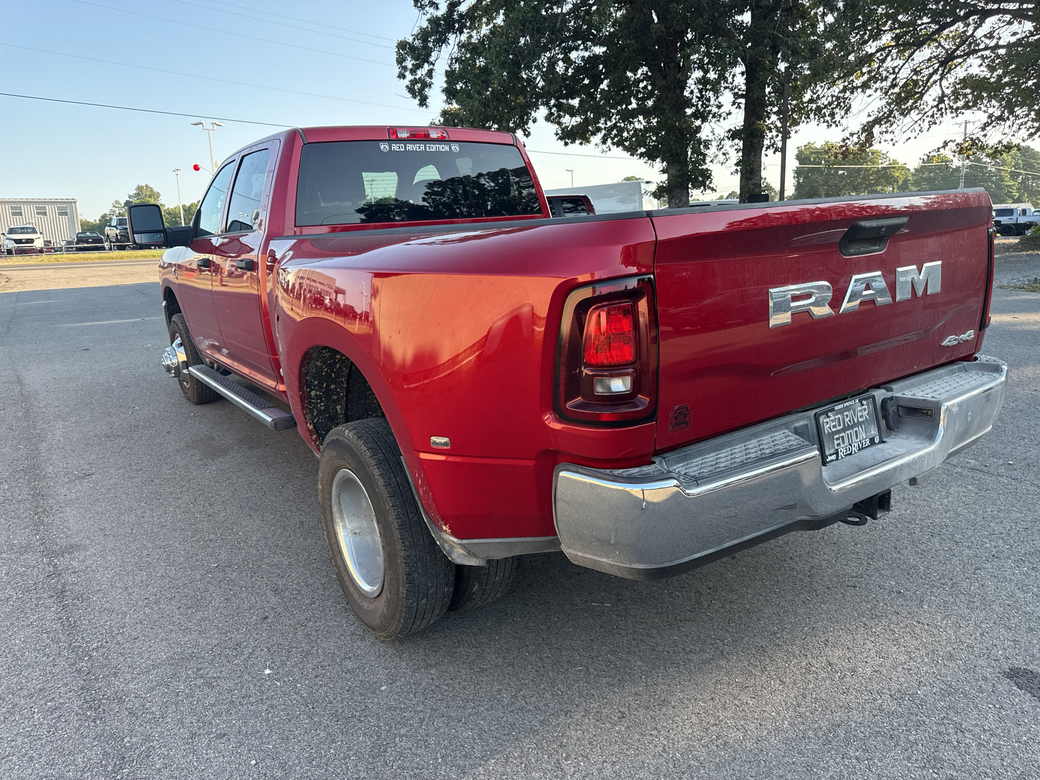 Used 2026 RAM 3500 Tradesman w/ Chrome Appearance Group A AWD/4WD image 4