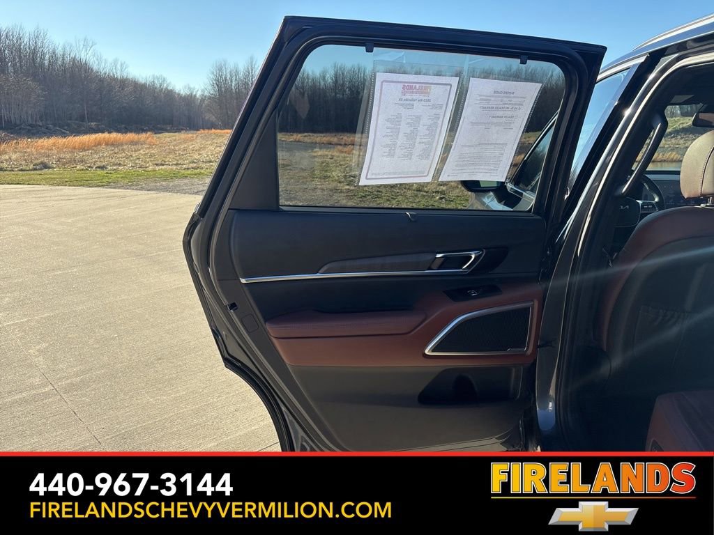 Used 2023 Kia Telluride EX w/ EX Captain's Chair Package image 43