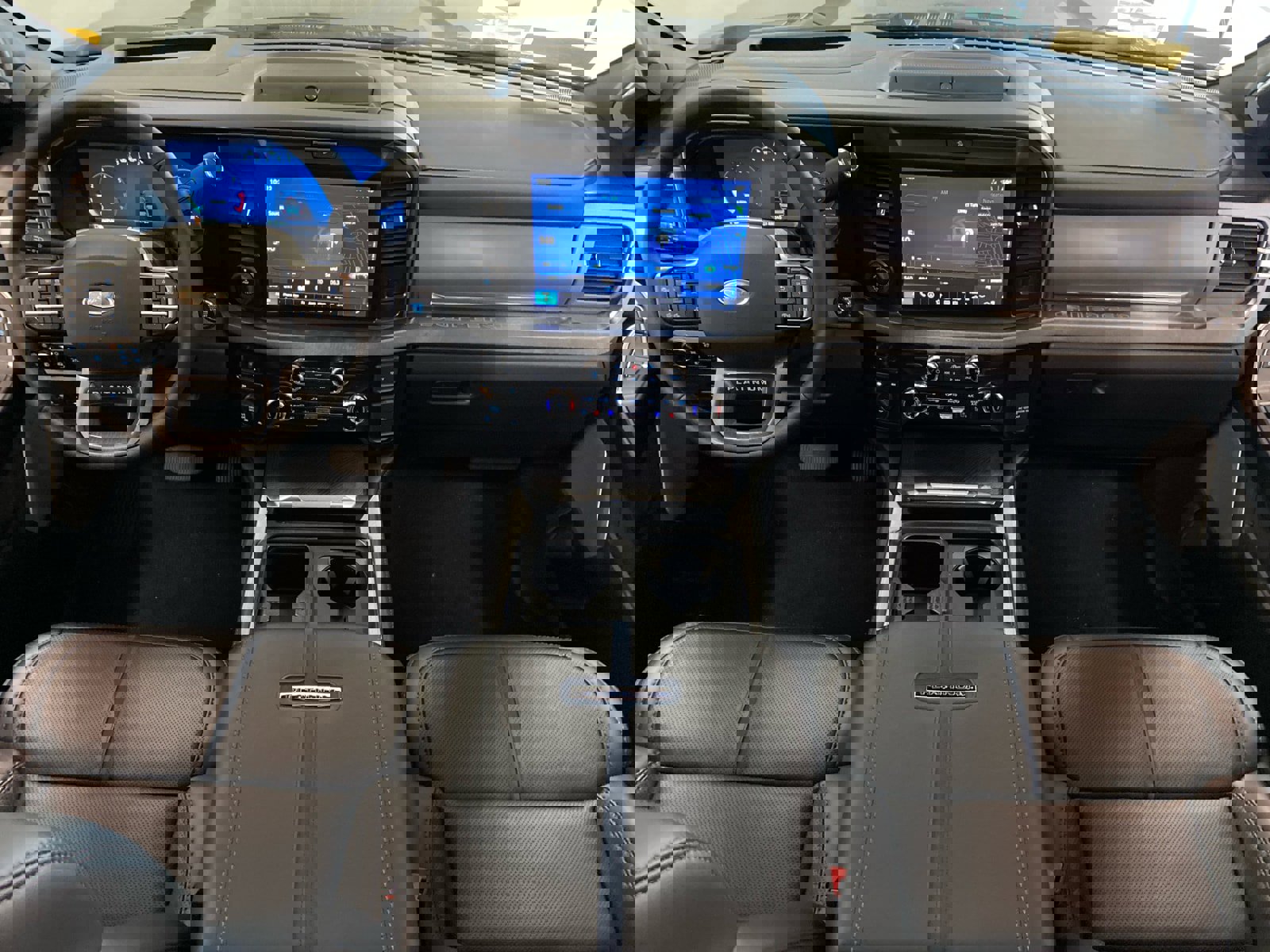 New 2025 Ford F350 Platinum w/ FX4 Off-Road Package image 10