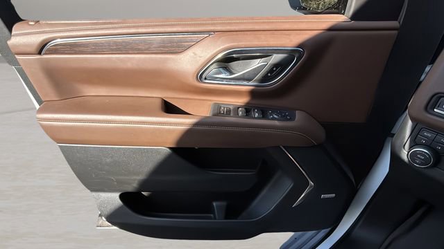 Certified 2023 Chevrolet Suburban High Country image 17
