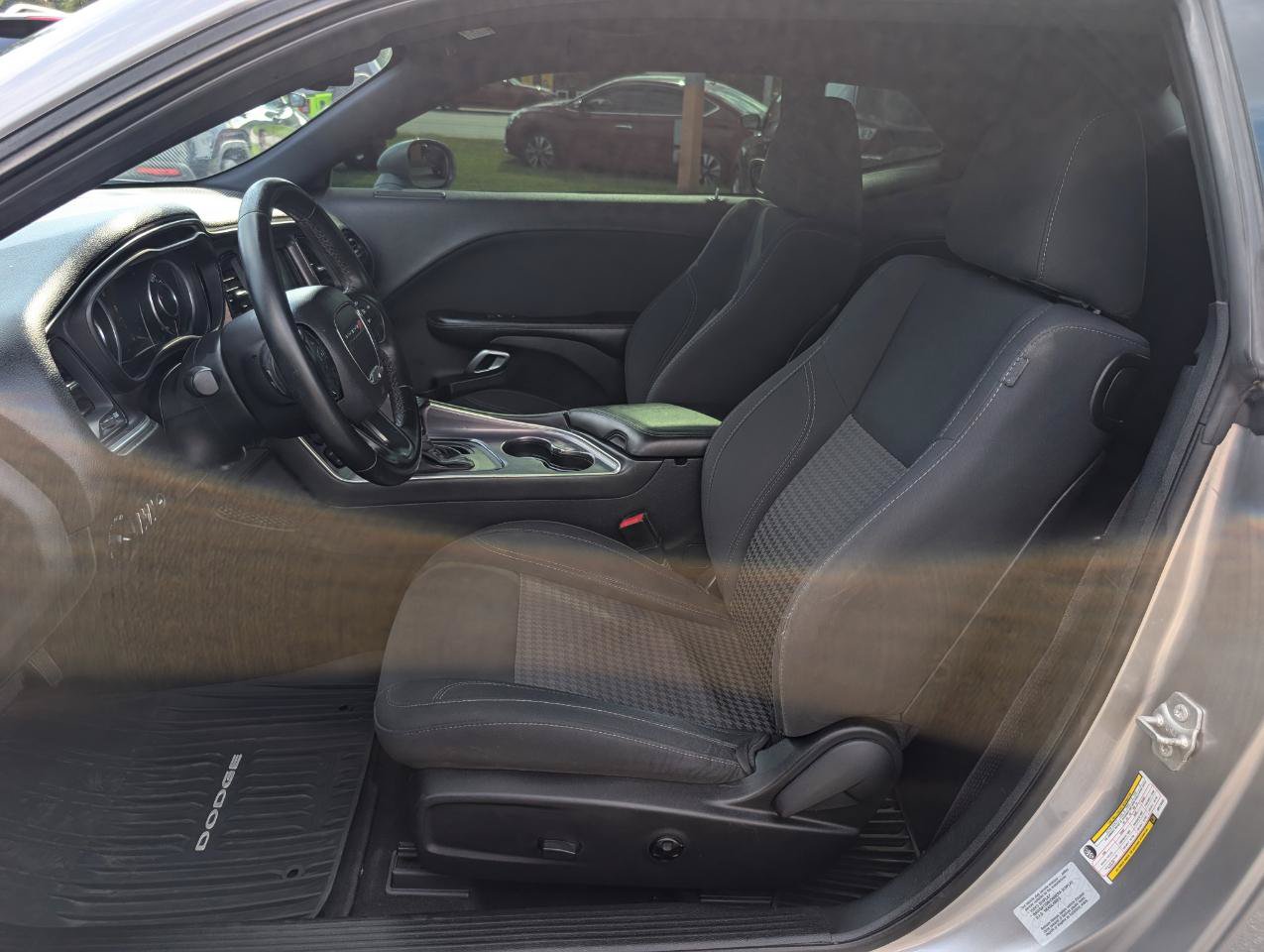 Used 2016 Dodge Challenger SXT RWD image 15