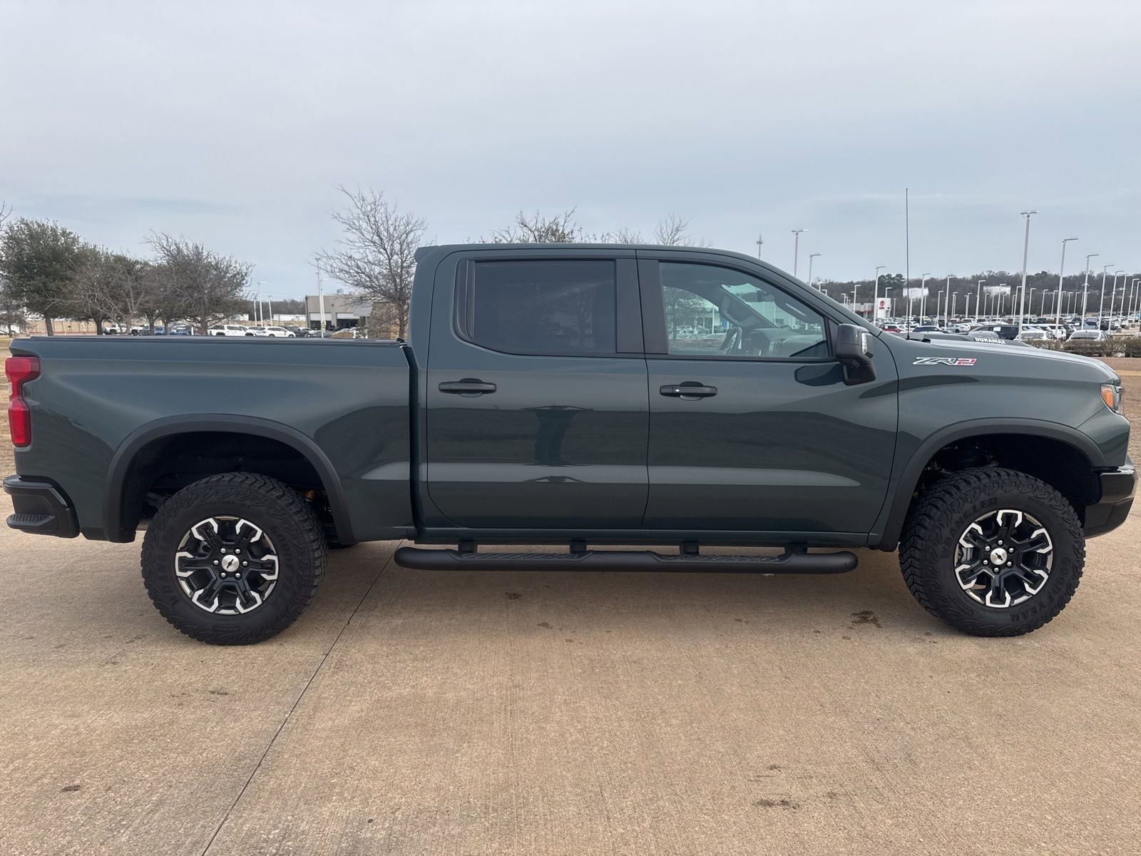 Used 2025 Chevrolet Silverado 1500 ZR2 w/ Technology Package image 4