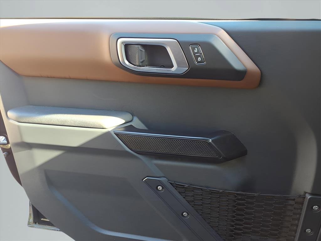 Used 2024 Ford Bronco Outer Banks image 19