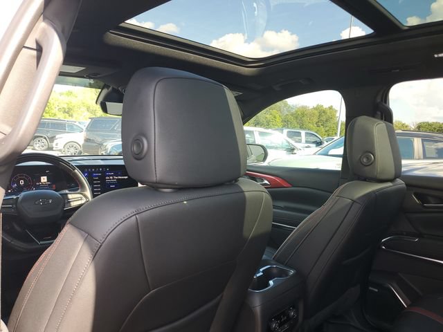 Certified 2024 Chevrolet Traverse RS AWD/4WD image 12