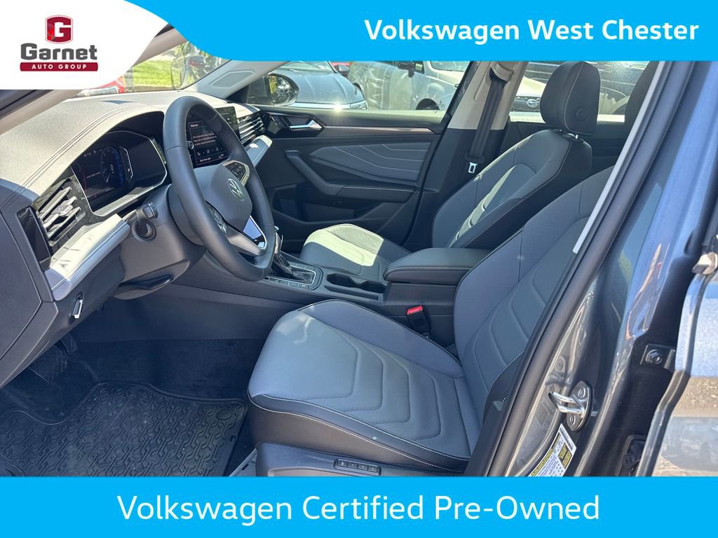Used 2025 Volkswagen Jetta SEL FWD image 10