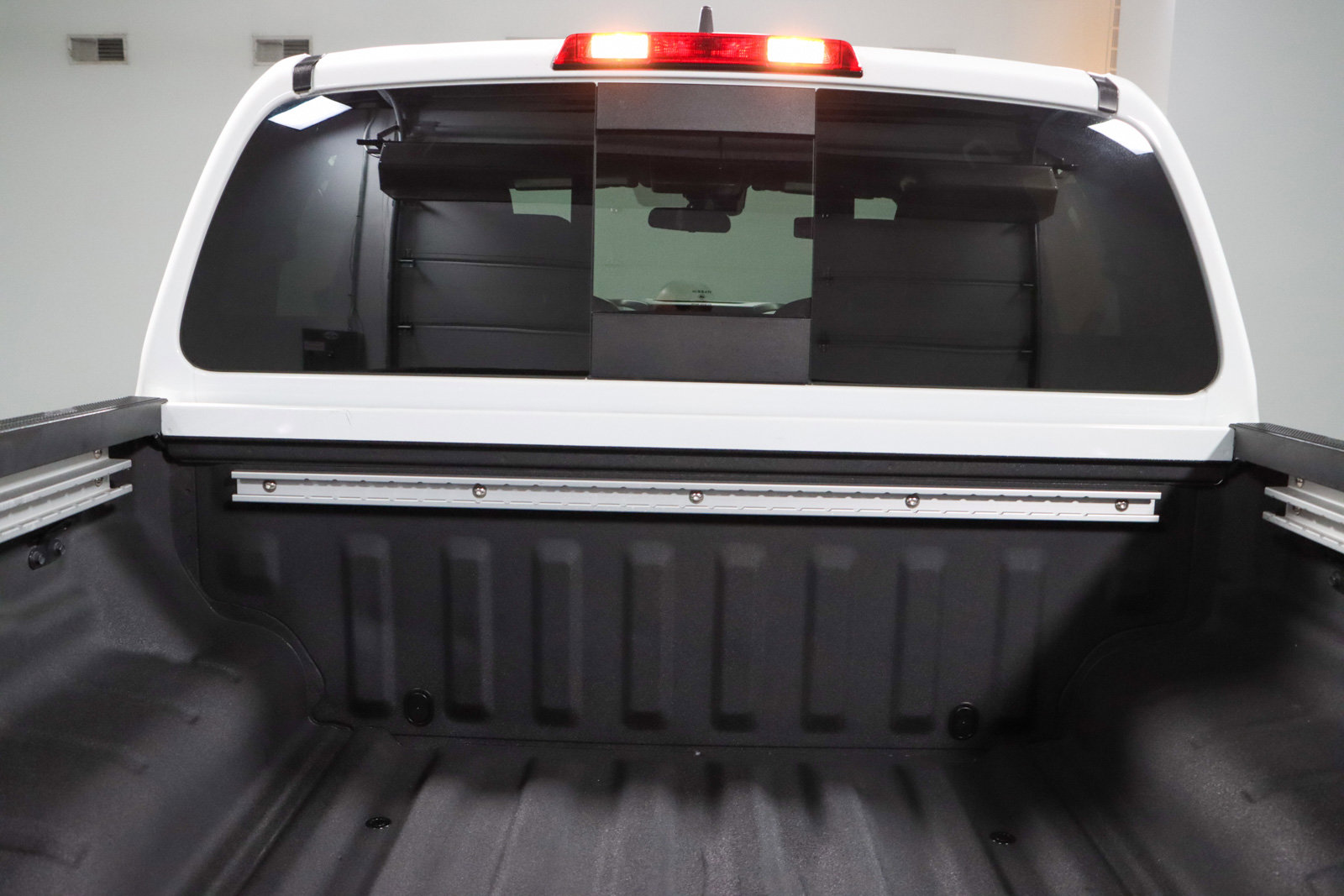 Used 2023 Nissan Frontier PRO-4X w/ Pro Convenience Package AWD/4WD image 30