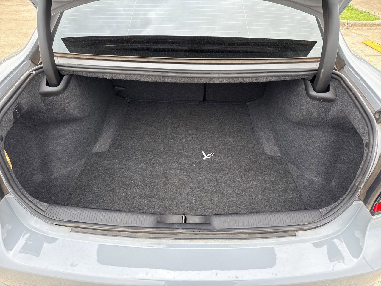 Used 2022 Dodge Charger SXT w/ Blacktop Package image 10