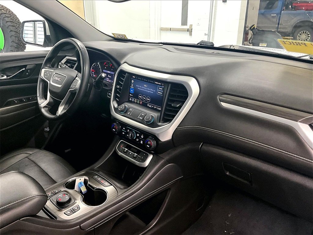 Used 2023 GMC Acadia SLT image 14