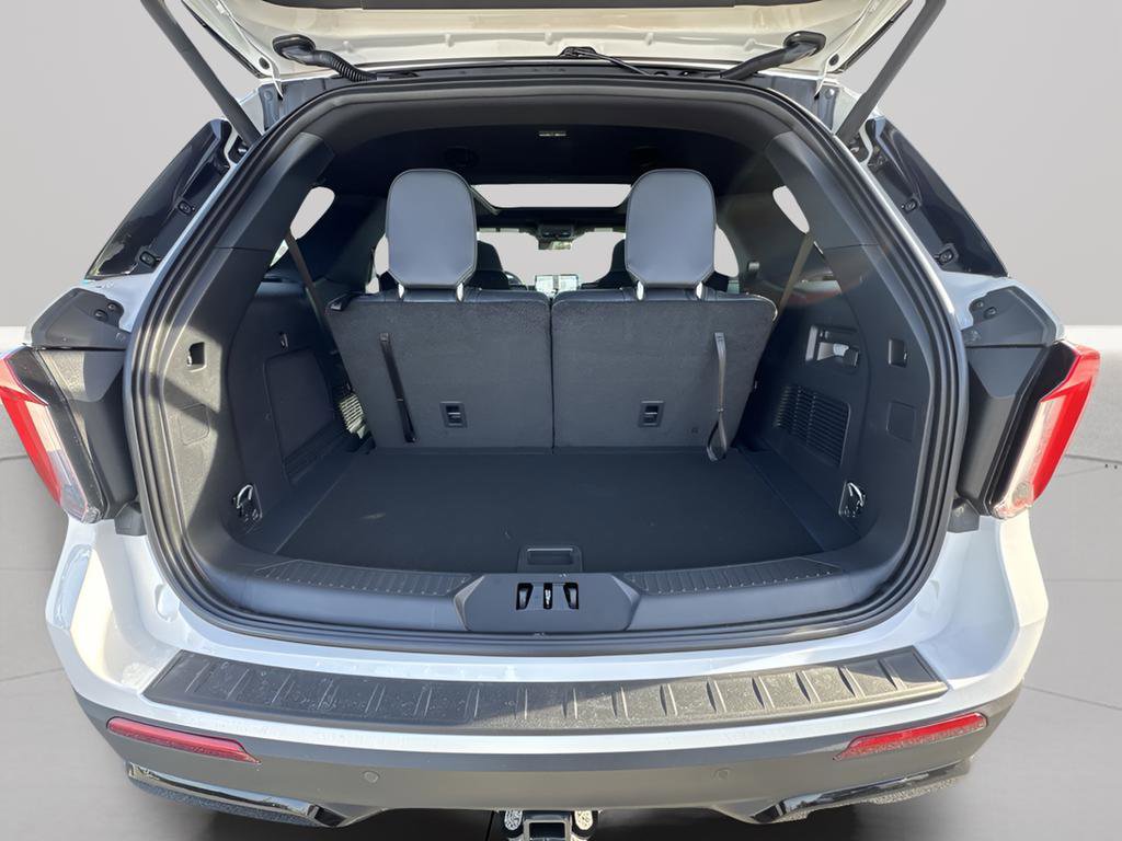 New 2026 Ford Explorer ST-Line w/ ST-Line Street Pack image 21