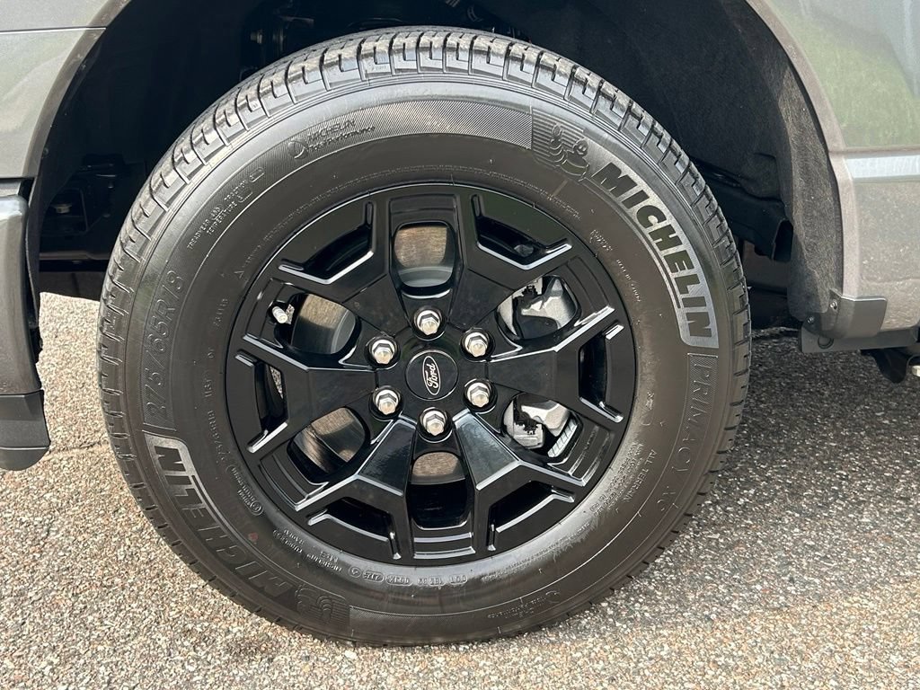 Used 2025 Ford F150 Lightning XLT AWD/4WD image 37