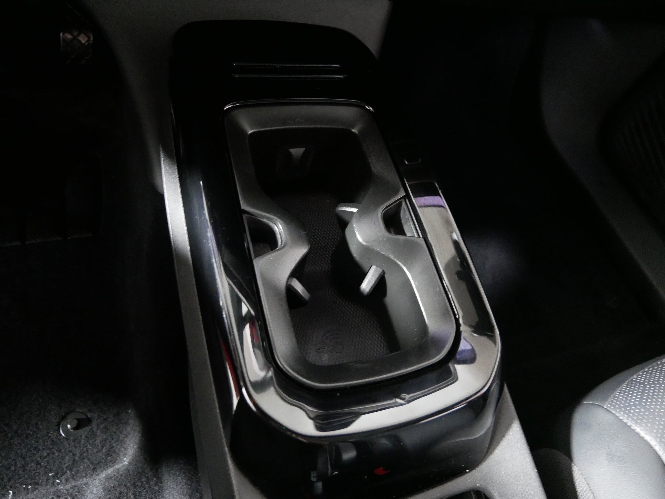 Certified 2021 Volkswagen ID.4 Pro S w/ Gradient Package image 32