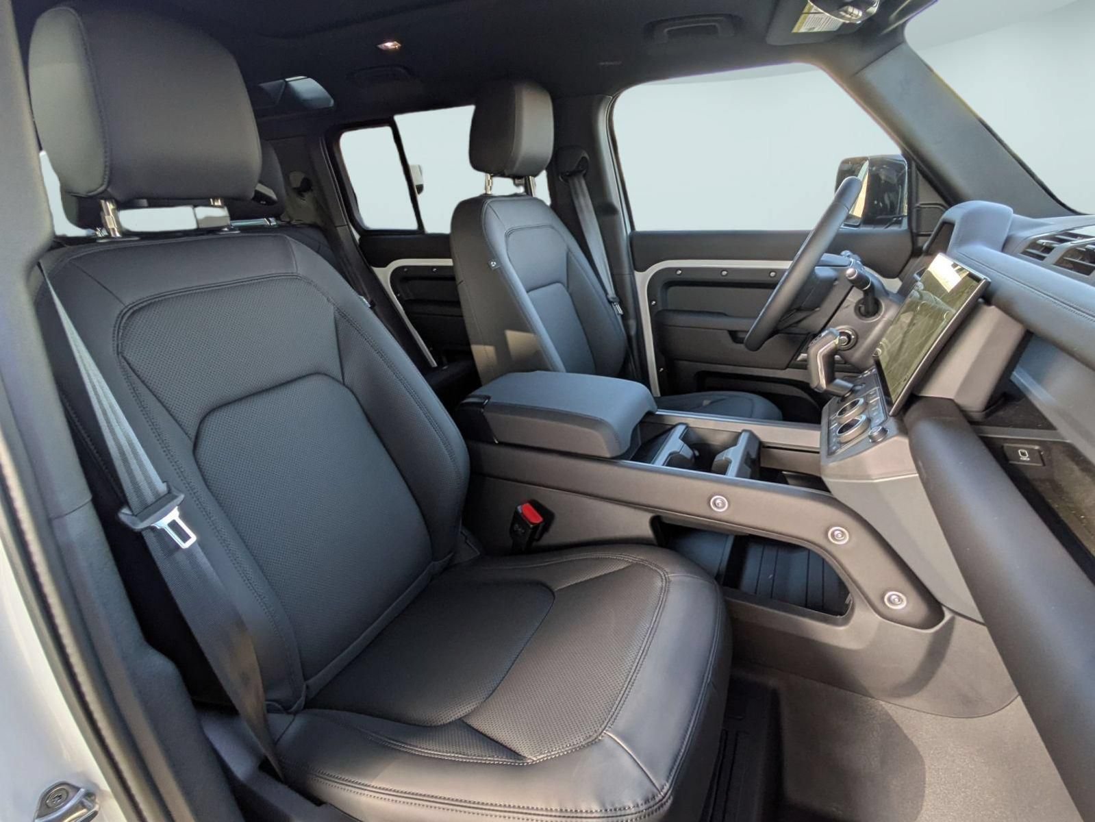 New 2026 Land Rover Defender 110 S AWD/4WD image 30