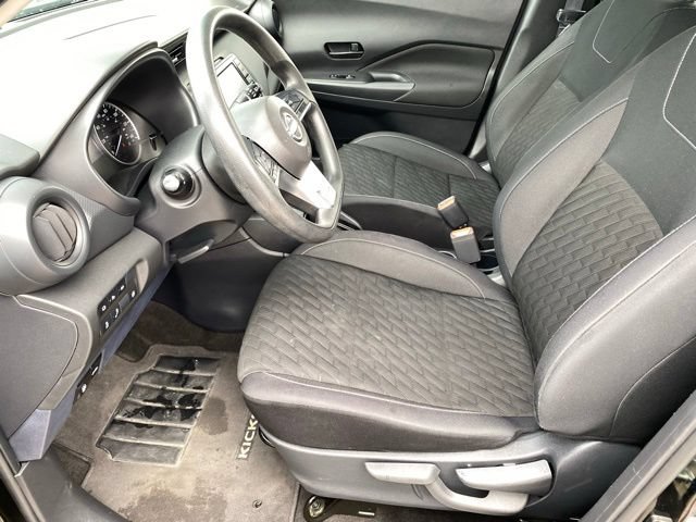 Used 2022 Nissan Kicks S FWD image 10