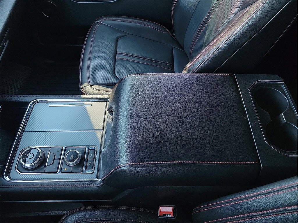 Used 2021 Ford Expedition Limited image 20