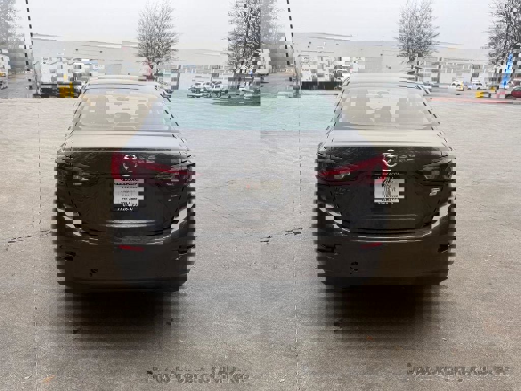 Used 2017 MAZDA MAZDA3 Sport image 6