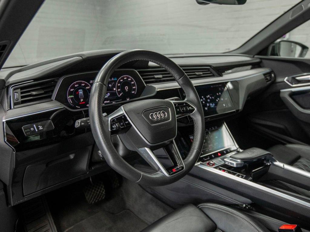 Used 2023 Audi e-tron S Prestige w/ Prestige Package AWD/4WD image 17
