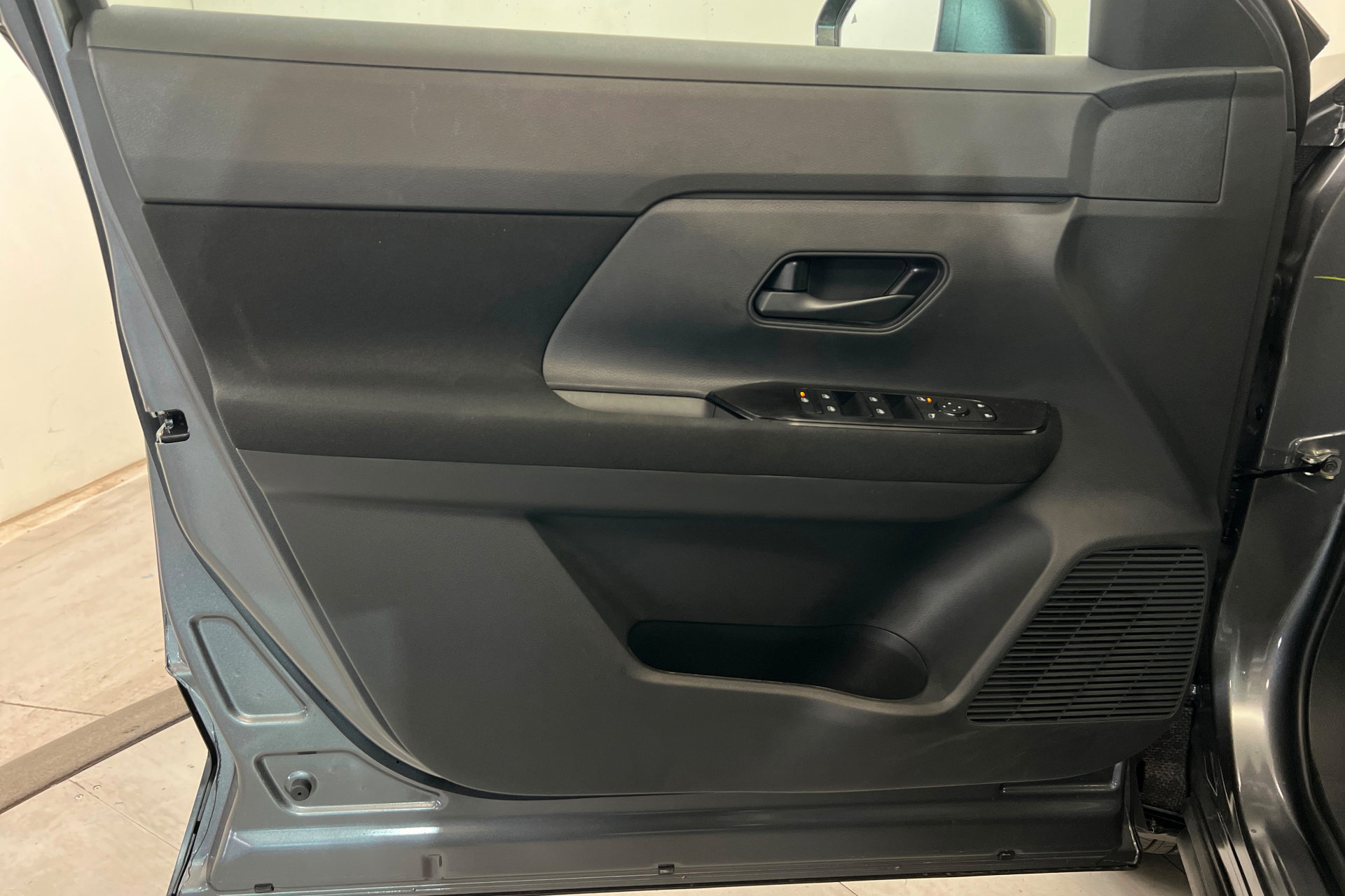 New 2026 Nissan Kicks S FWD image 14