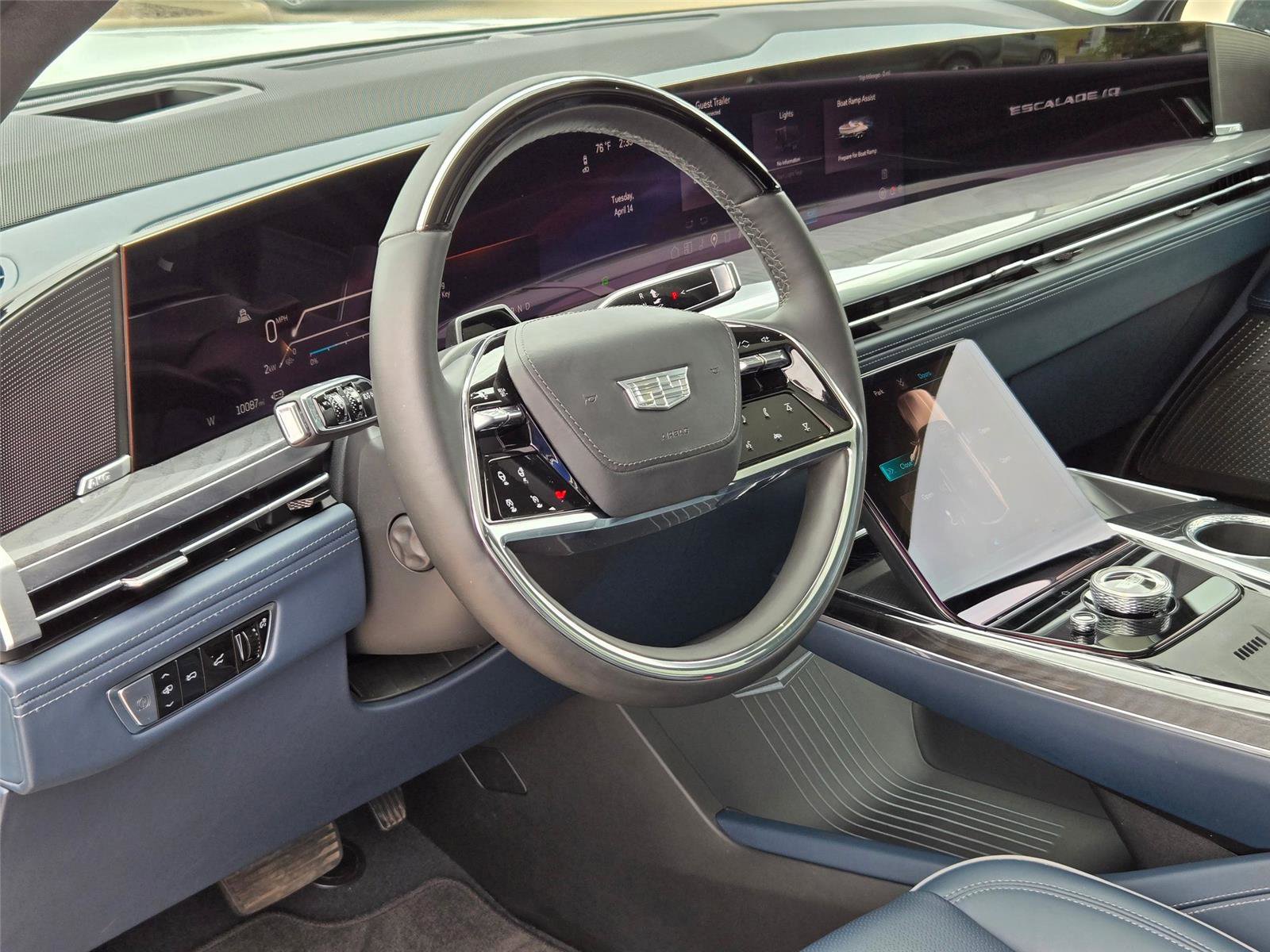 Certified 2025 Cadillac Escalade IQ Luxury 2 AWD/4WD image 4