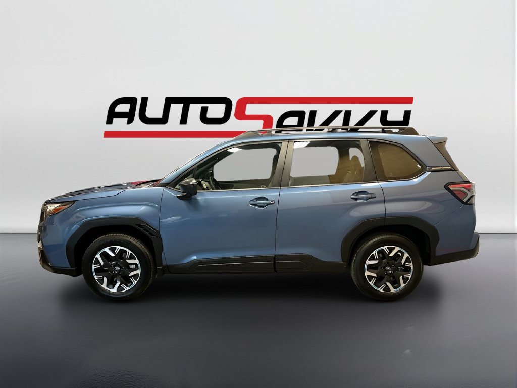Used 2025 Subaru Forester AWD/4WD image 4