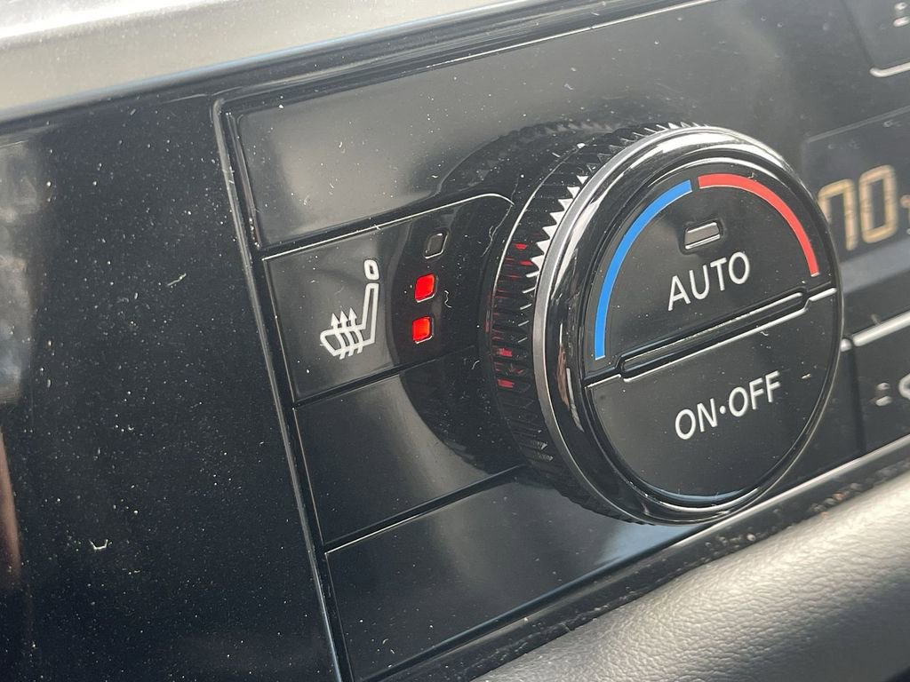 Used 2023 Nissan Pathfinder SL image 29